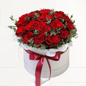 25-RED-ROSES-IN-WHITE-BOX