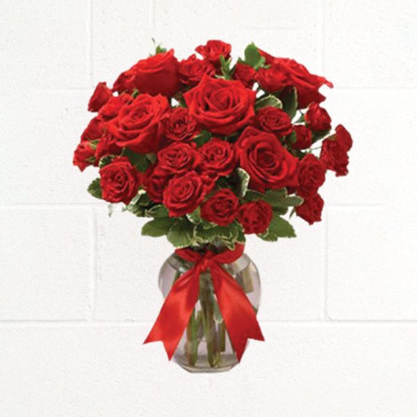 24 Pcs Red Roses in Glass Vase