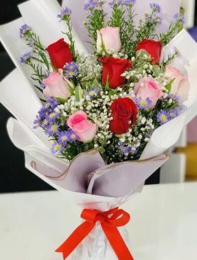 9 Pcs Red Pink Rose Bouquet