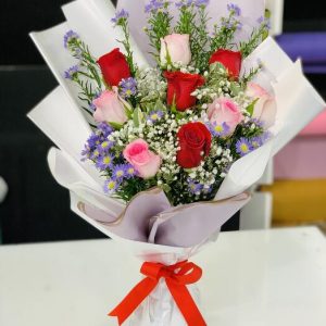 9 Pcs Red Pink Rose Bouquet