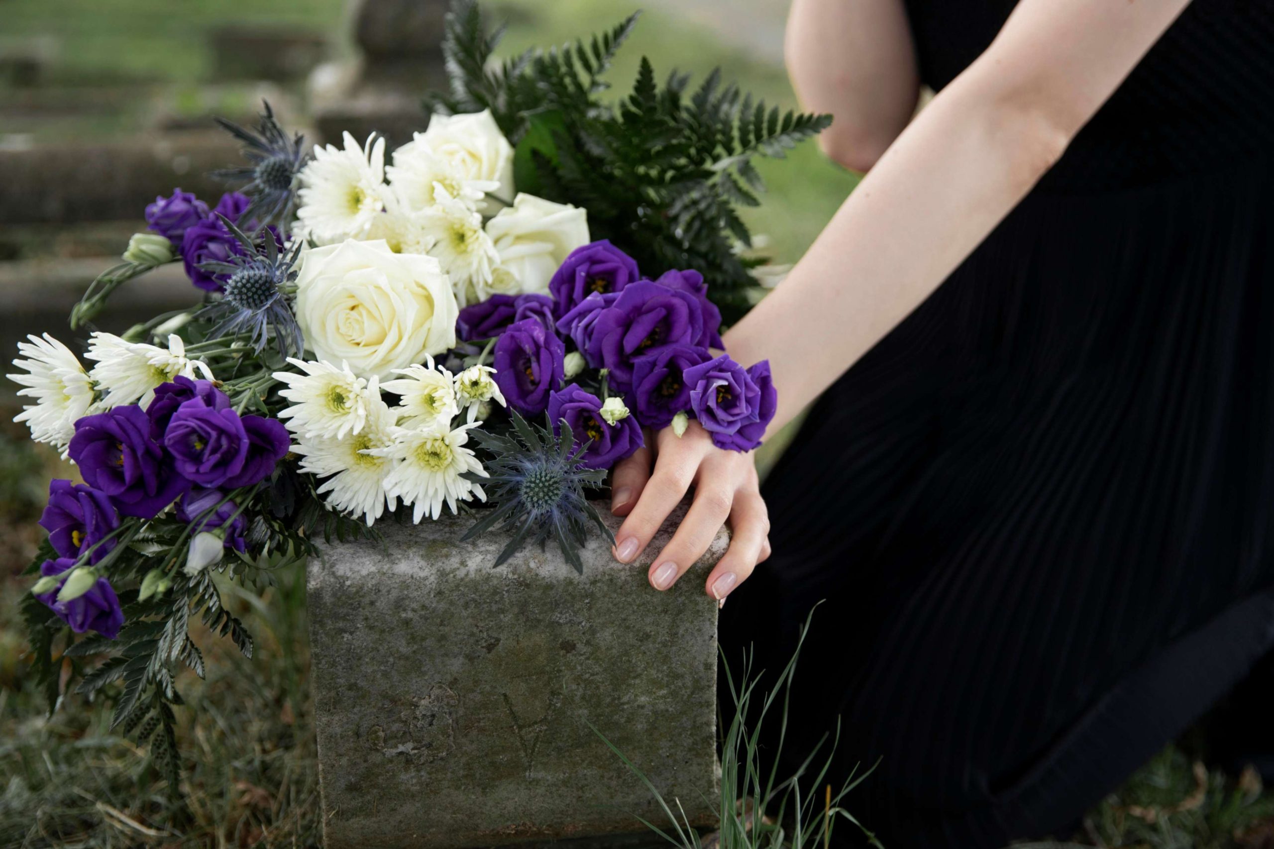Dubai flower shop for funeral flowers