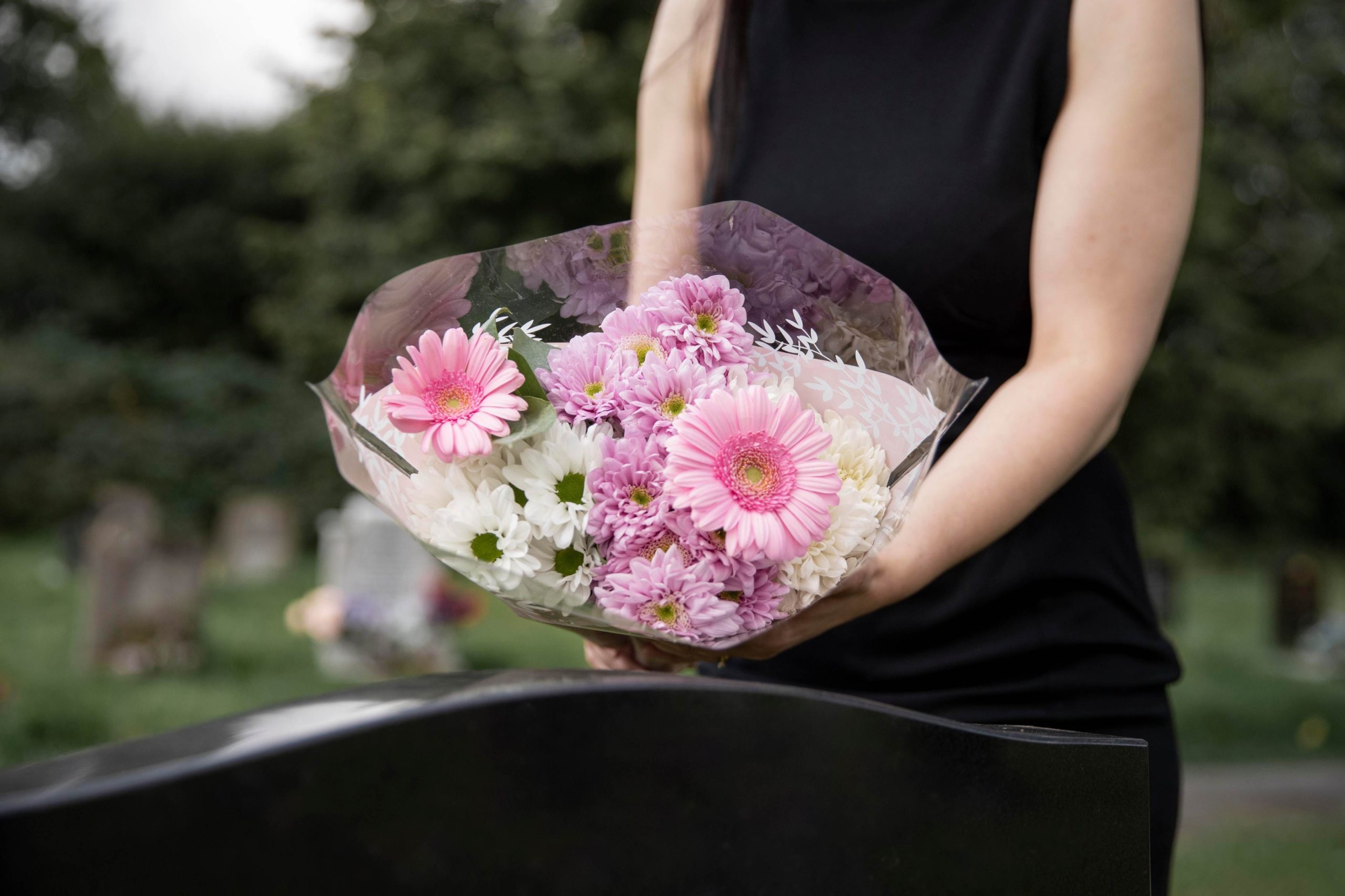 Dubai Flower Shop for Funeral Flowers
