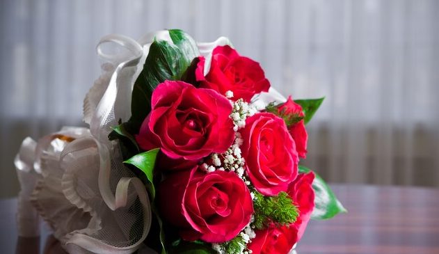 Red Flower Bouquet in Dubai
